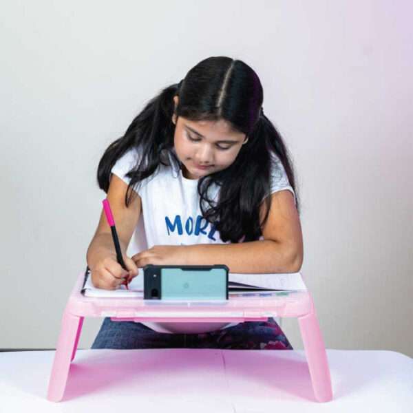 Foldable baby desk table